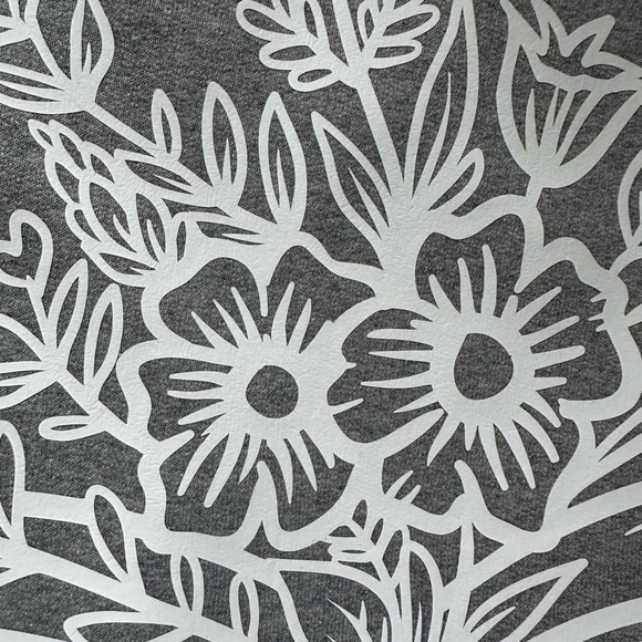 Gray Crewneck Sweatshirt with Floral Book Design Size 4XL - Picture 4 of 8